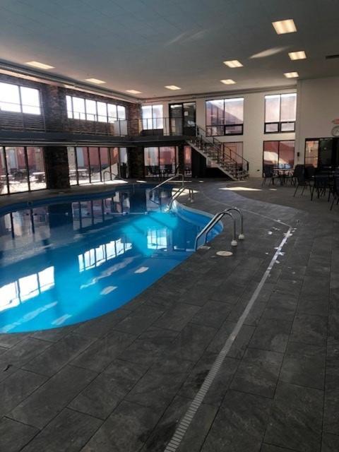 Boarders Inn & Suites By Cobblestone Hotels - Grand Island Buitenkant foto