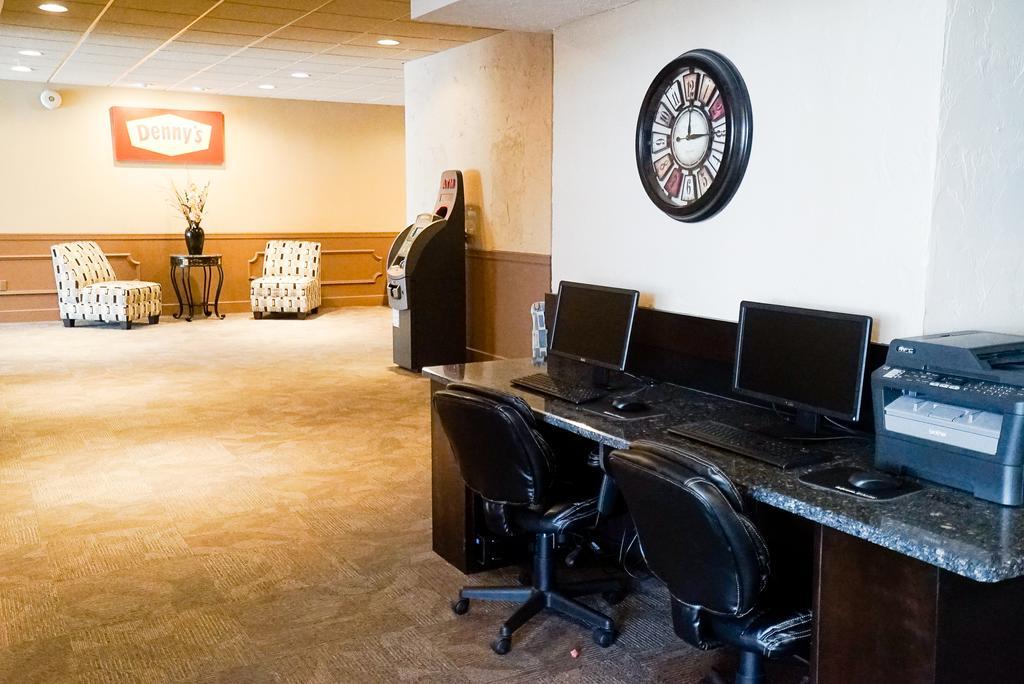 Boarders Inn & Suites By Cobblestone Hotels - Grand Island Buitenkant foto