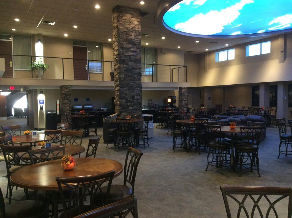 Boarders Inn & Suites By Cobblestone Hotels - Grand Island Buitenkant foto
