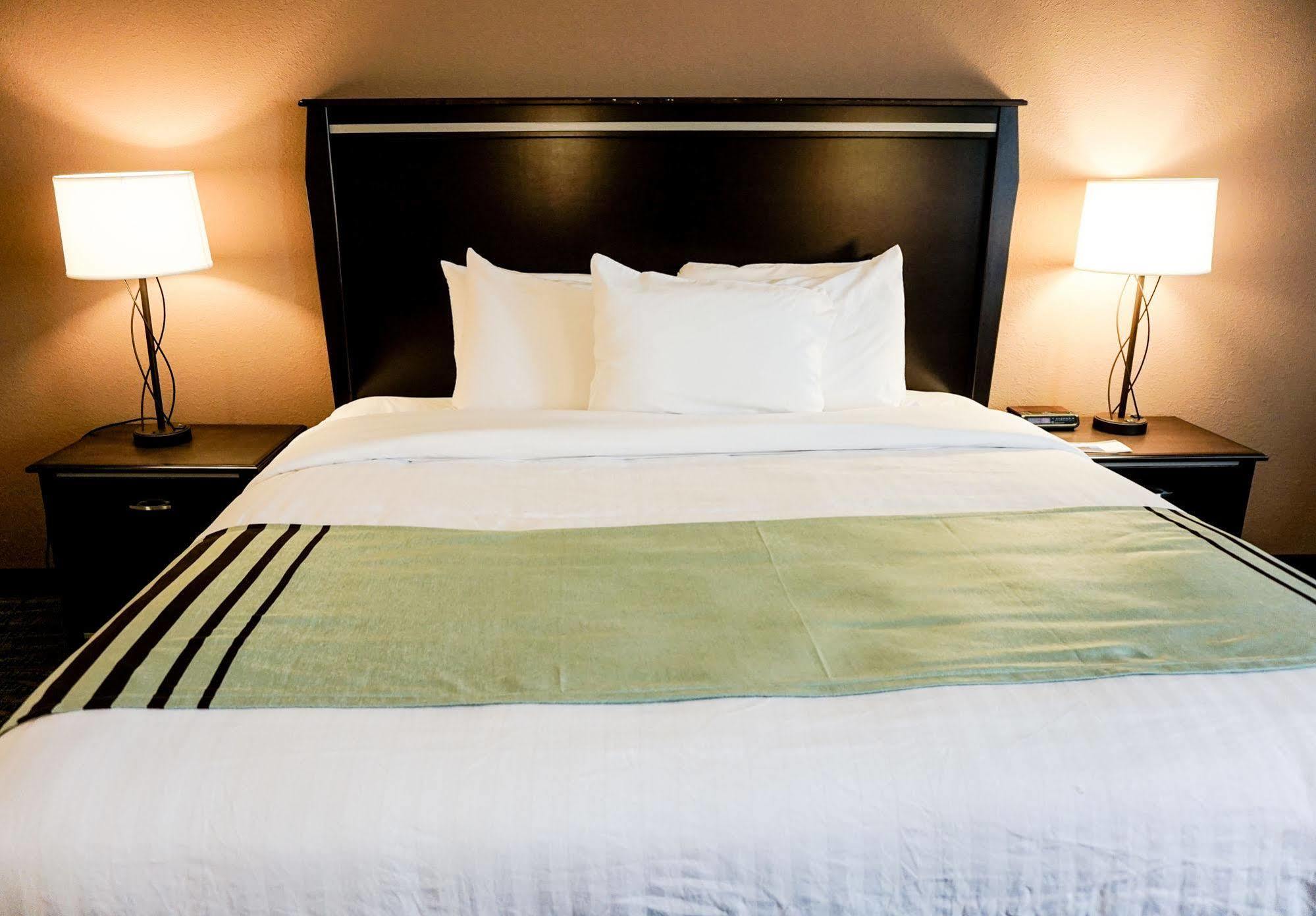 Boarders Inn & Suites By Cobblestone Hotels - Grand Island Buitenkant foto