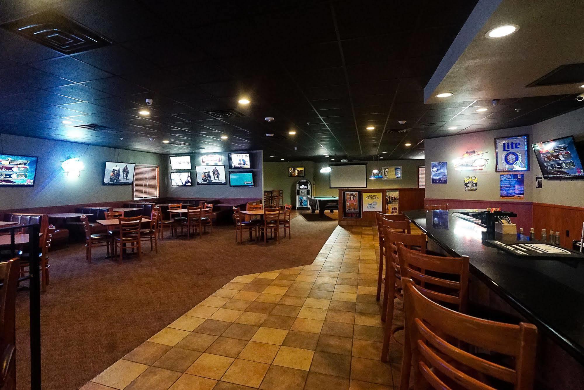 Boarders Inn & Suites By Cobblestone Hotels - Grand Island Buitenkant foto