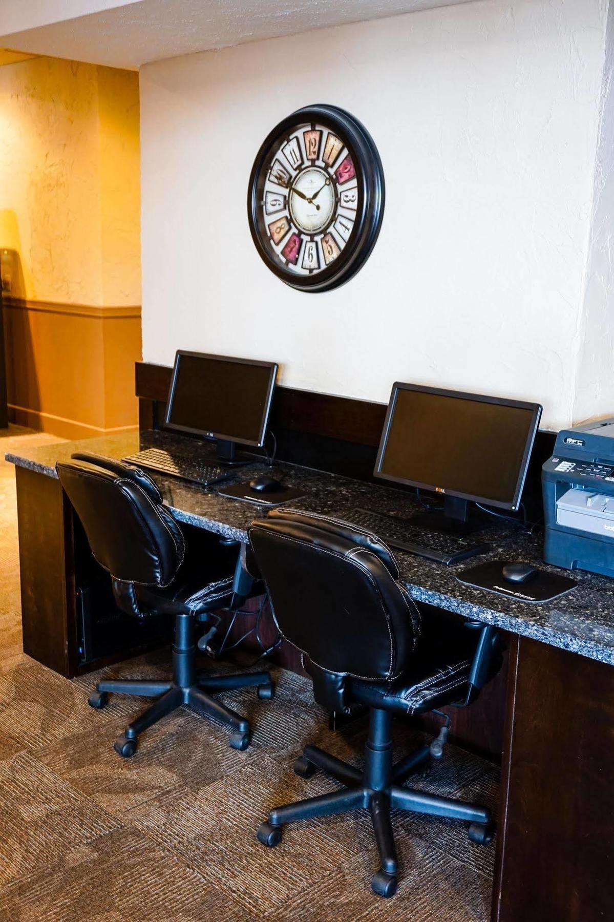 Boarders Inn & Suites By Cobblestone Hotels - Grand Island Buitenkant foto